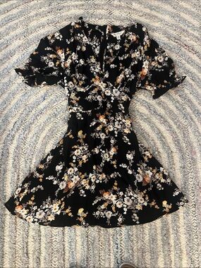 Miss Selfridge Black Floral Wrap Dress, it firs like small